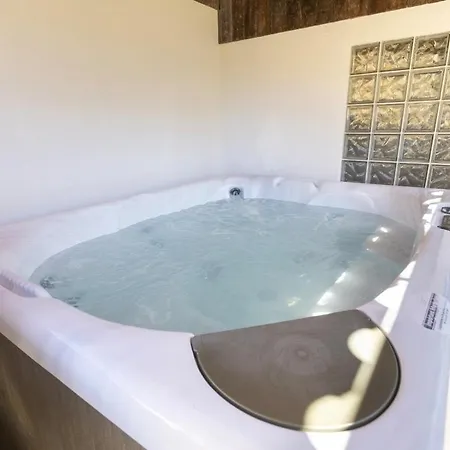 Private With Pool & Jacuzzi, Bbq & Pizzaoven Ferienhaus Santo Isidoro