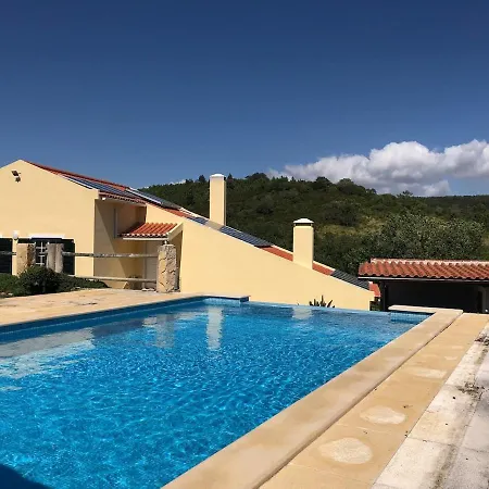 Private With Pool & Jacuzzi, Bbq & Pizzaoven Holiday home *